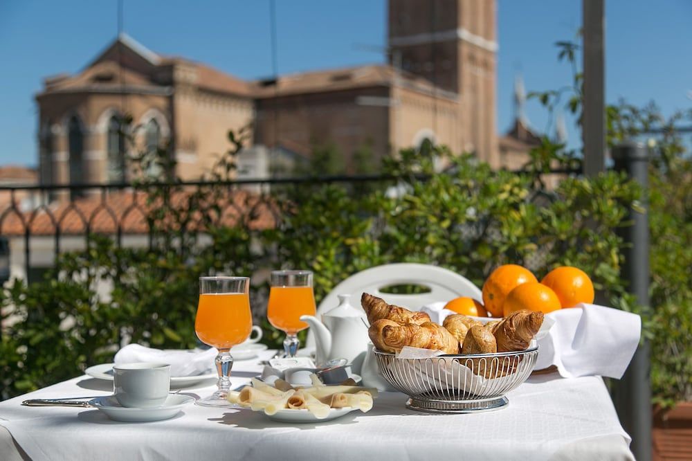 undefined Pantalon Hotel 7