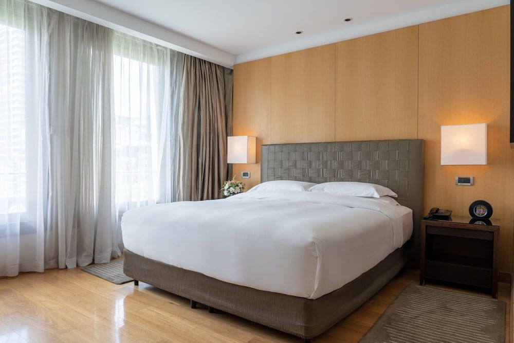 Park, Executive Suite