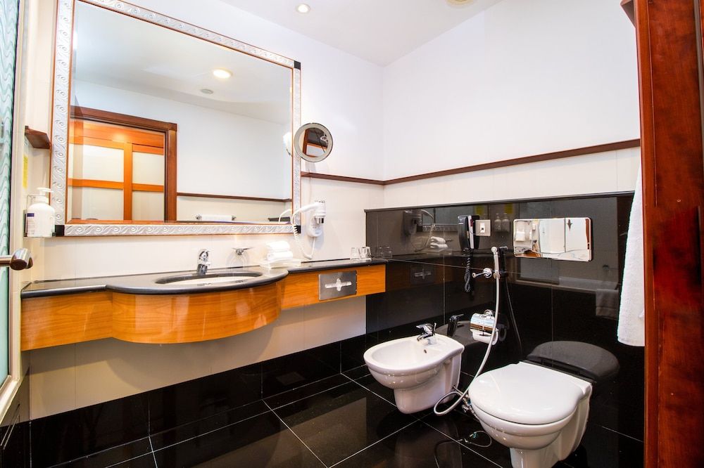 Holiday Inn Kuwait by IHG Standard Room 5