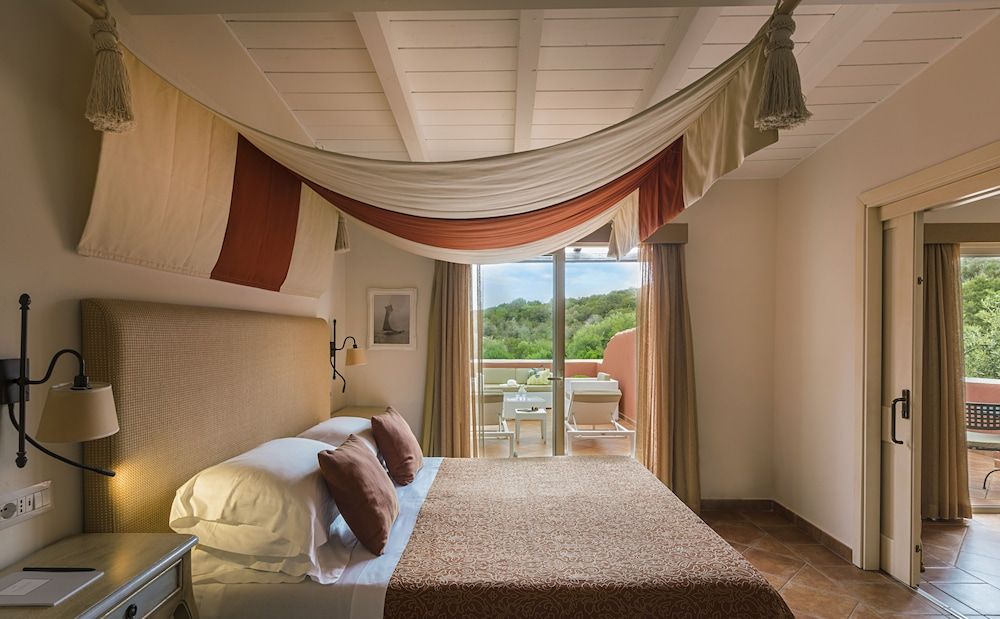 CPH - Pevero Hotel Executive Suite, 1 Bedroom, Sea View 2