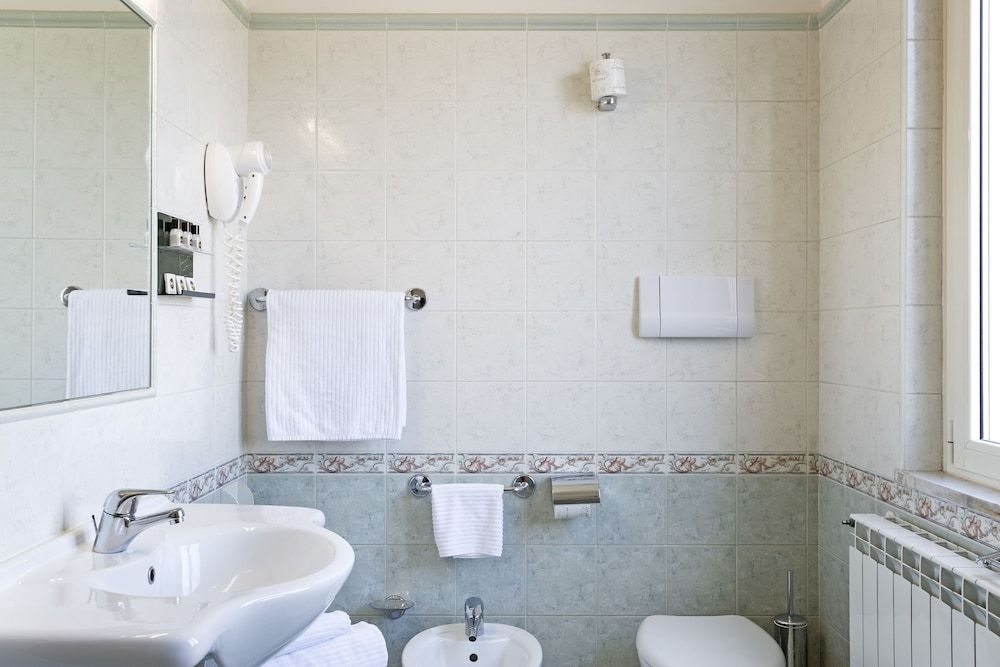 B&B Hotel Pescara Single Room, Non Smoking 4