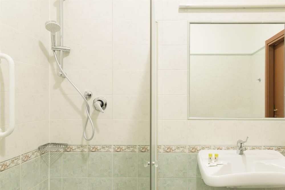 B&B Hotel Pescara Single Room, Non Smoking 6