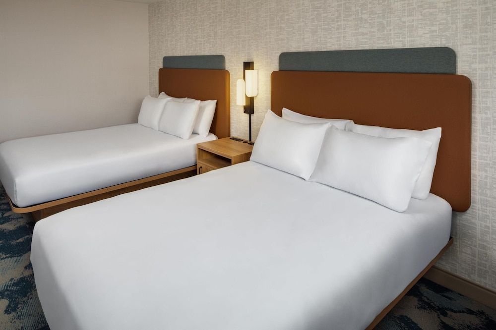 Two queen beds non smoking