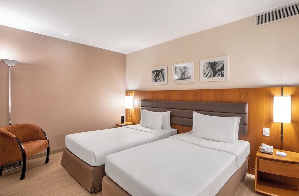 Deluxe Room, Connecting Rooms