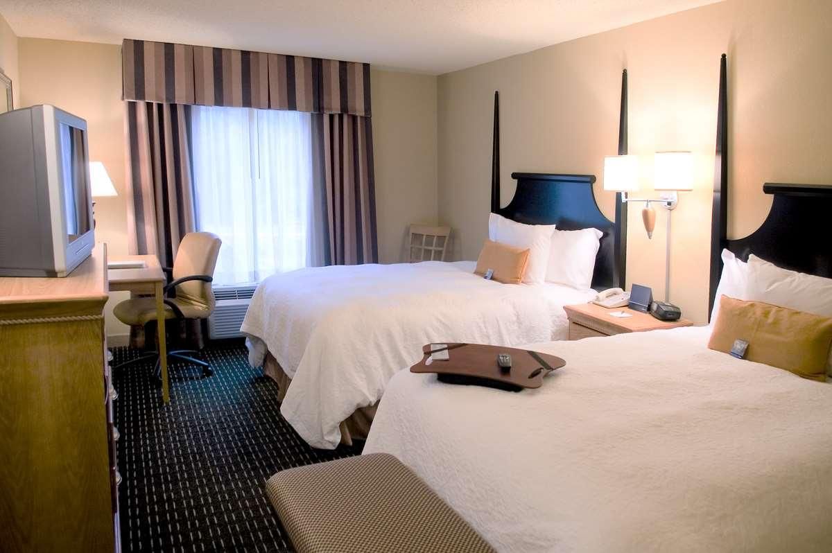 2 Queen Beds Nonsmoking