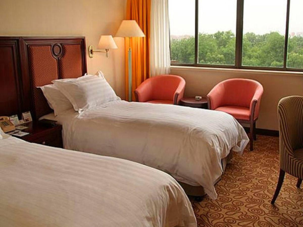 undefined Jin Jiang Cypress Hotel 5