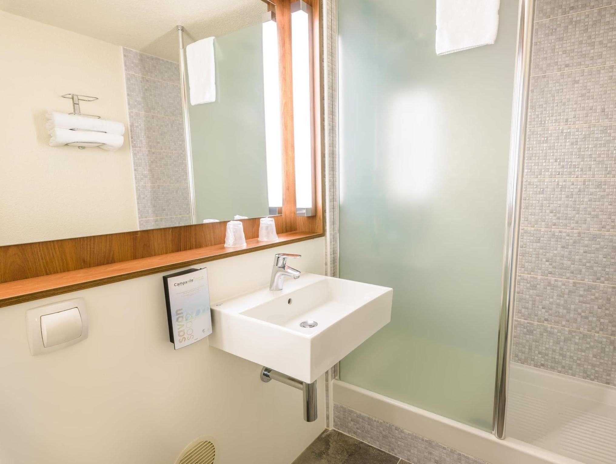 Campanile Toulouse Nord - Sesquieres Twin Room 3