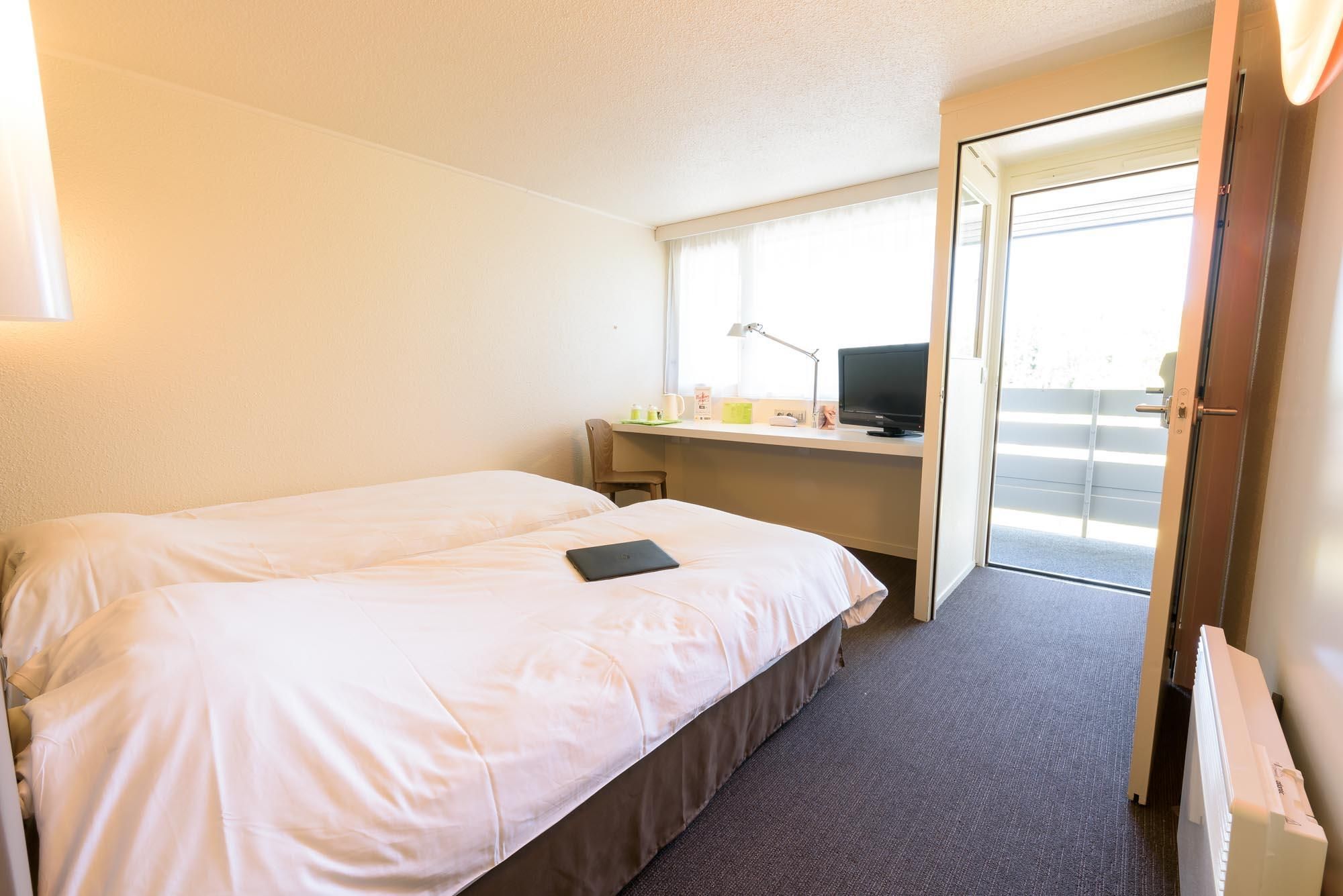 Campanile Toulouse Nord - Sesquieres Twin Room 2