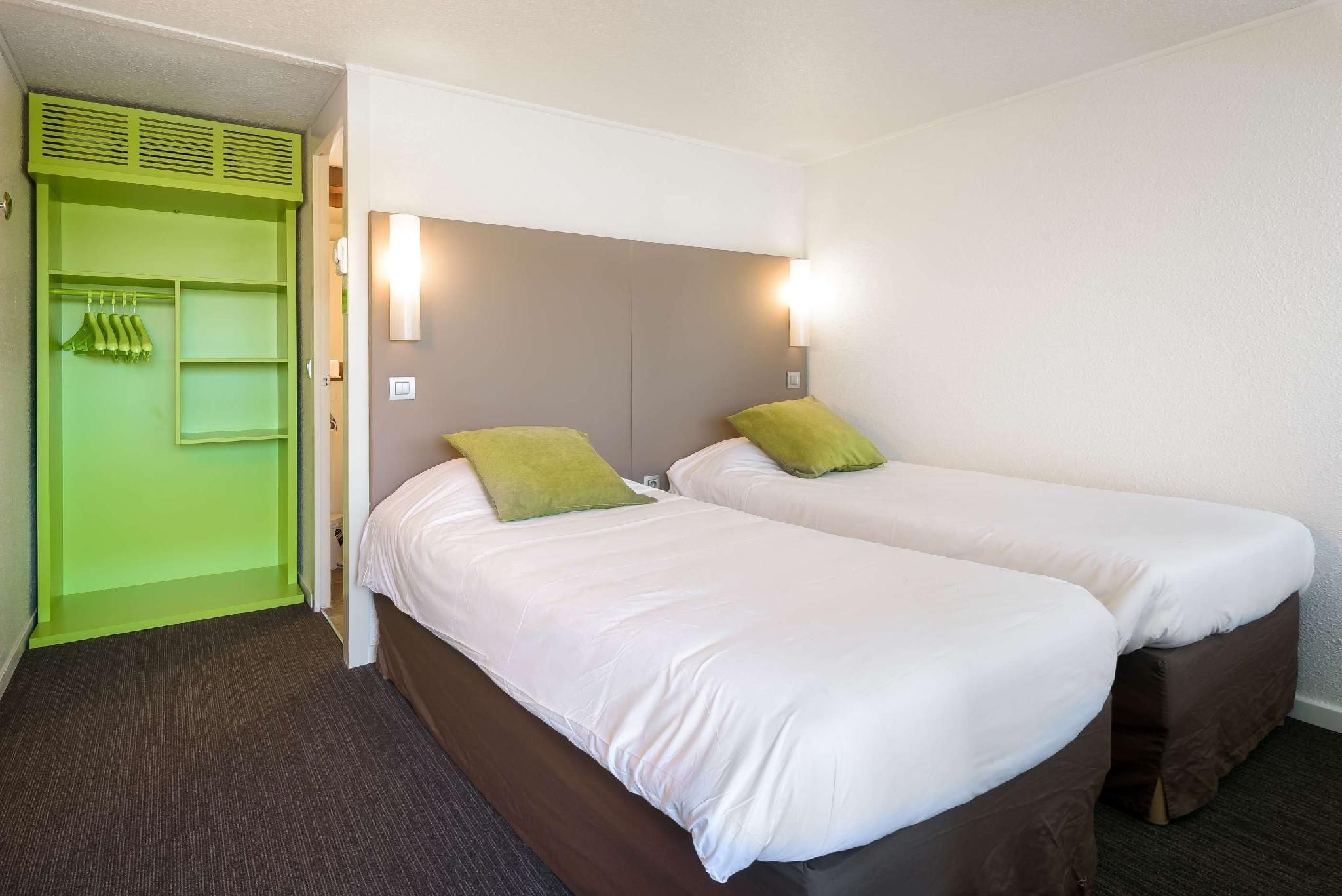 Room Next Generation - 2 Single Beds