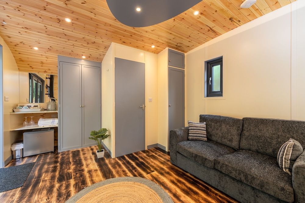 Newby Bridge Hotel Cabin 5