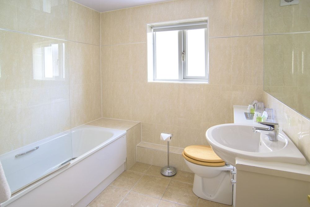 Newby Bridge Hotel Family Room 4