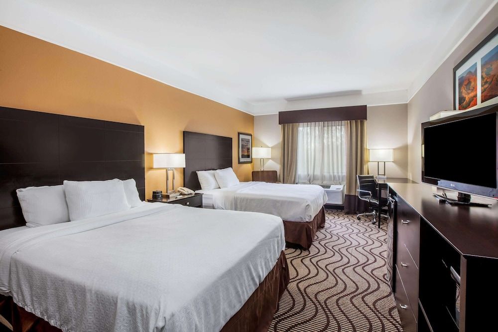 Room, 2 Queen Beds, Non Smoking