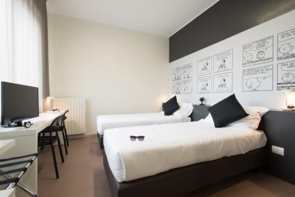 Standard Twin Room