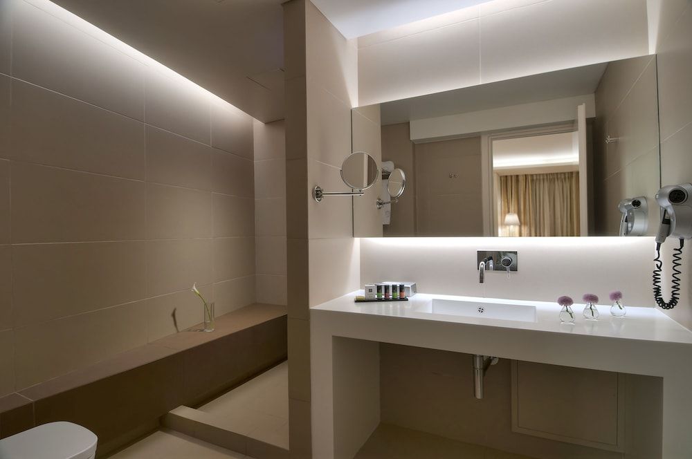 O&B Athens Boutique Hotel Superior Room 9