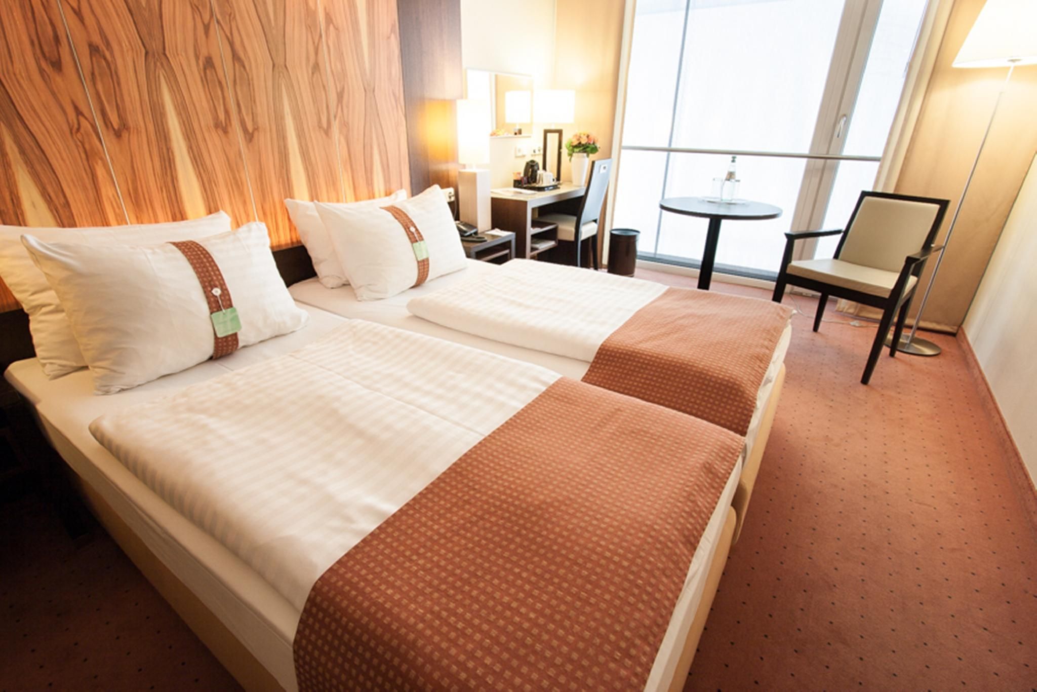 2 Single Beds Standard