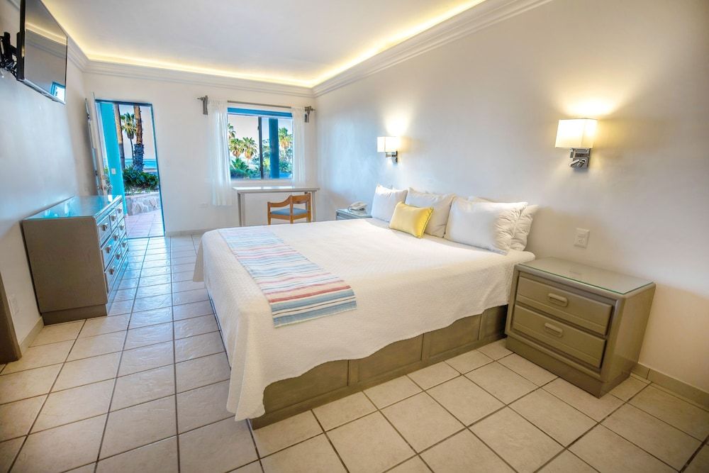 Basic Suite, Ocean View