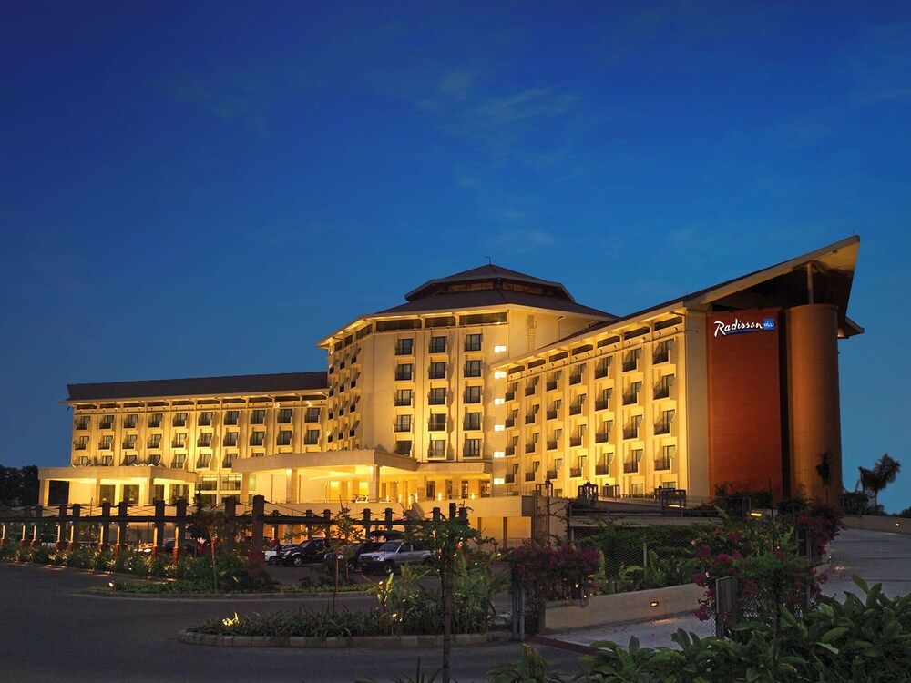 undefined Radisson Blu Dhaka Water Garden 5