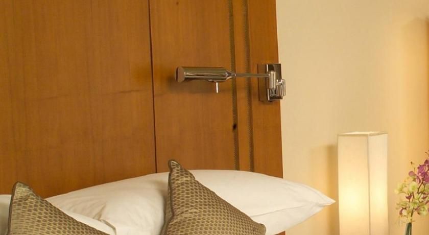 Radisson Blu Dhaka Water Garden Superior Room 10