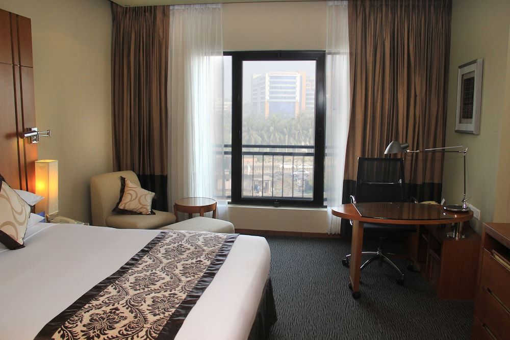 Radisson Blu Dhaka Water Garden Superior Room 6