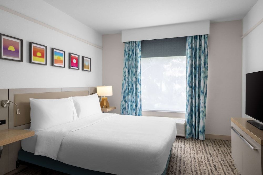 Deluxe Suite, 1 Bedroom, Accessible, Bathtub