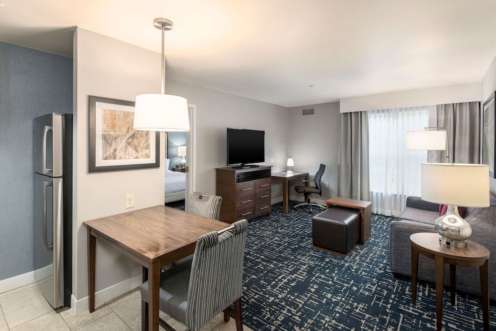 Suite, 1 King Bed, Accessible, Bathtub