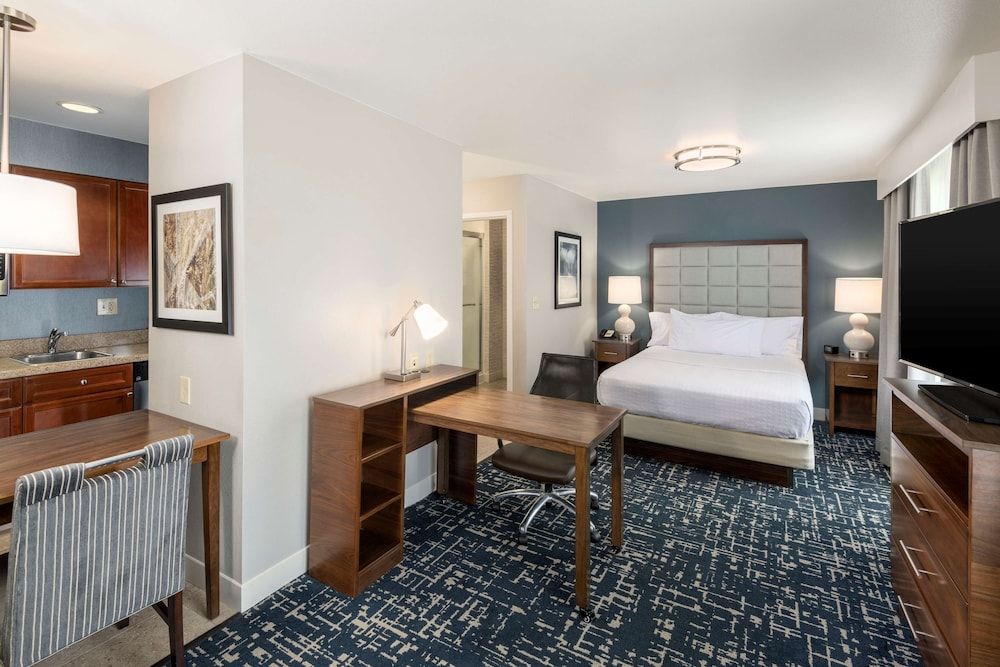 Studio Suite, 1 Queen Bed