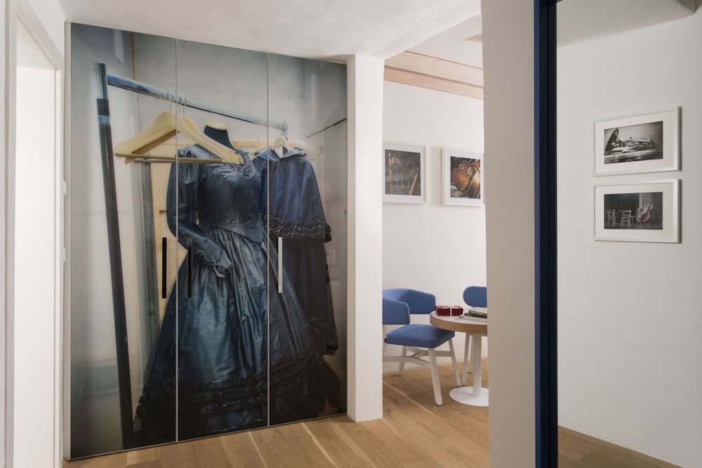 Small Luxury Hotel Goldgasse Double Room, 1 Queen Bed 4