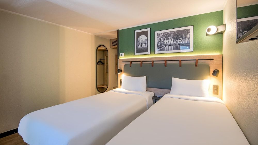 Campanile NATURE - Rodez Standard Room, 2 Twin Beds 2