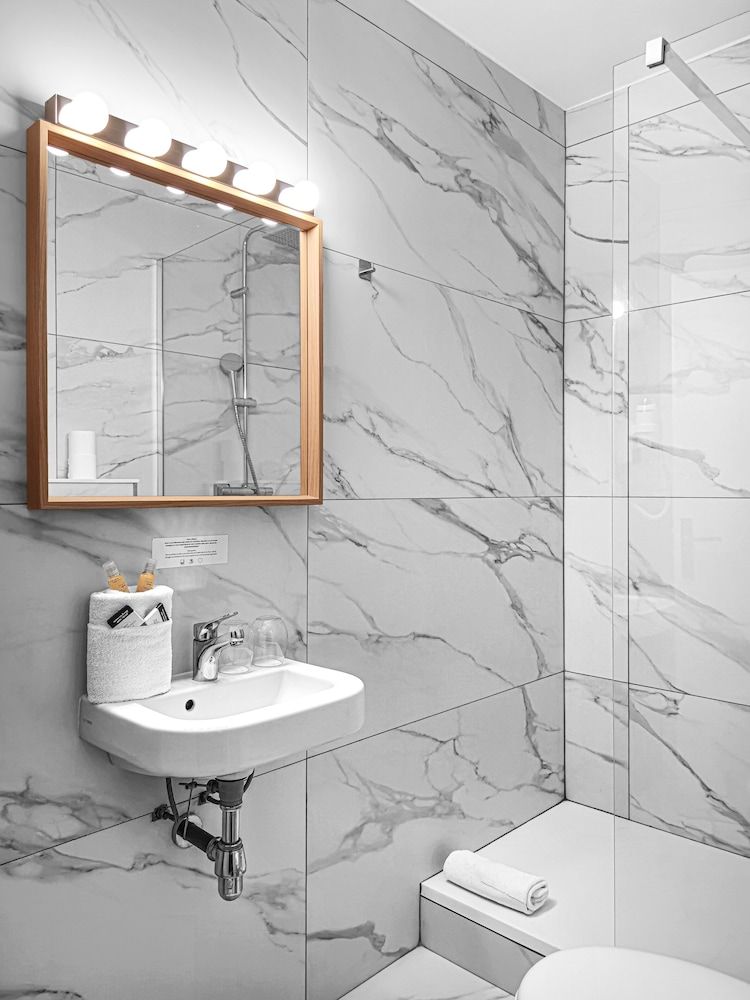 Grand Hôtel Dauphiné Toulon, Boutique Hôtel & Suites Triple Room 4