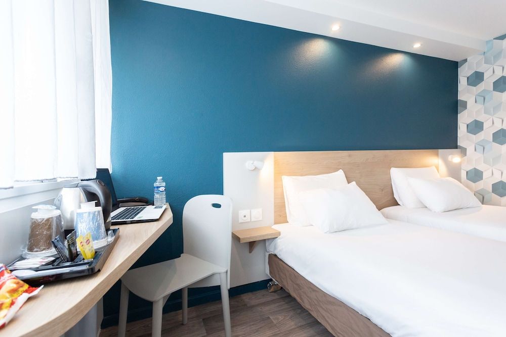 Kyriad Issoudun Standard Room, 2 Twin Beds 2