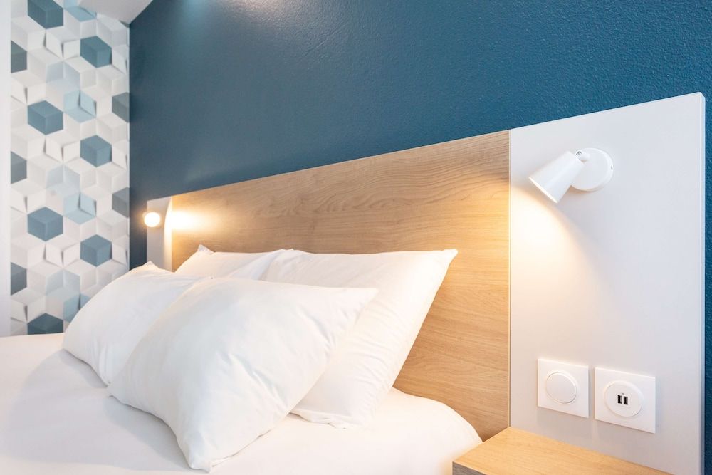 Kyriad Issoudun Standard Room, 1 Double Bed 5