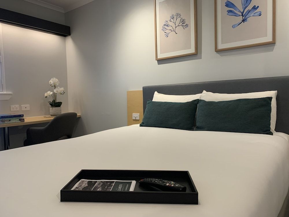 The Palmer Collective Deluxe Room, 1 Queen Bed 9