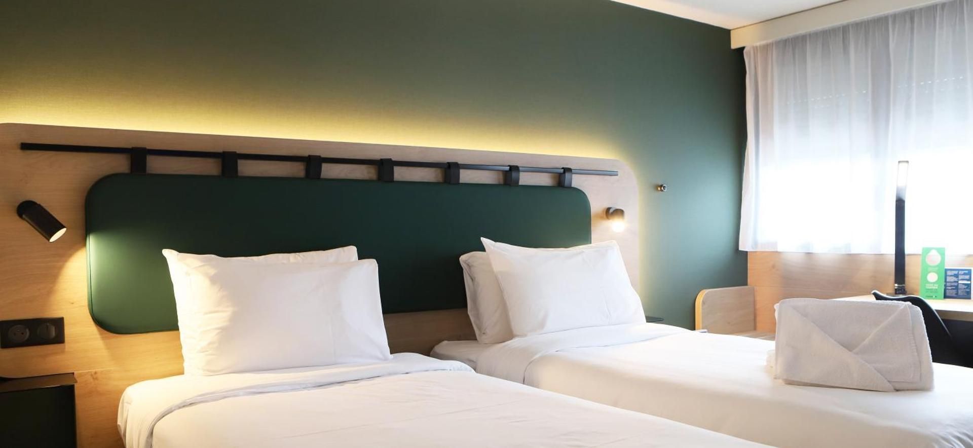 Standard Twin Room