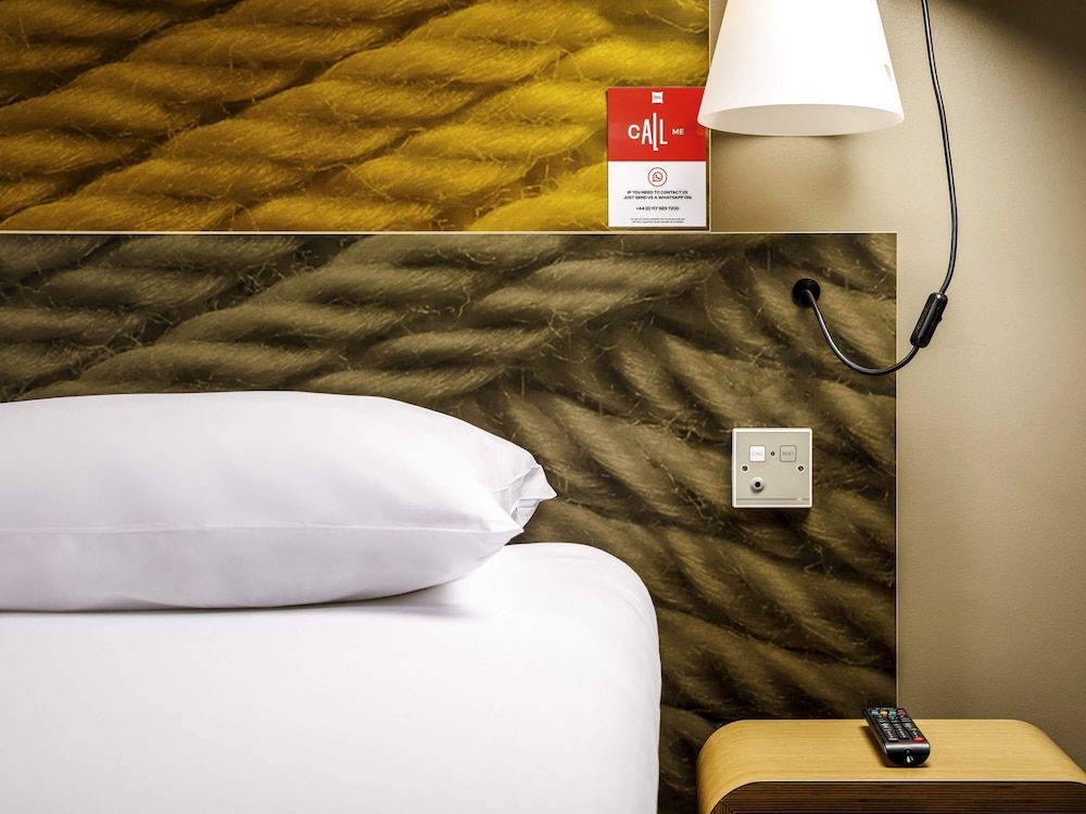 undefined ibis Bristol Centre 2