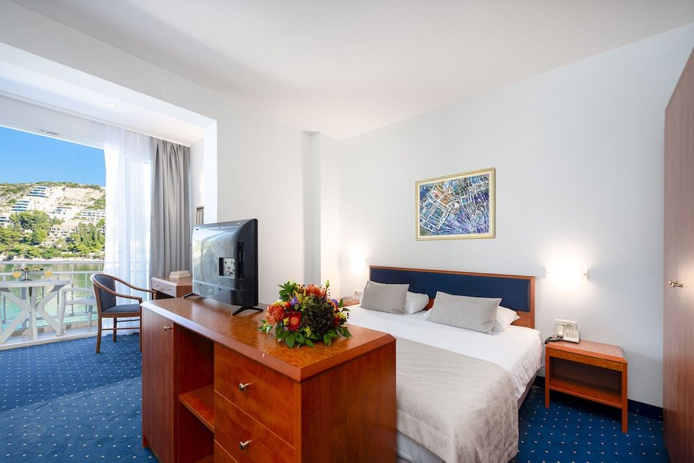 undefined Hotel Vis 5