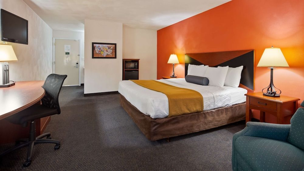 Standard Room, 1 King Bed, Non Smoking
