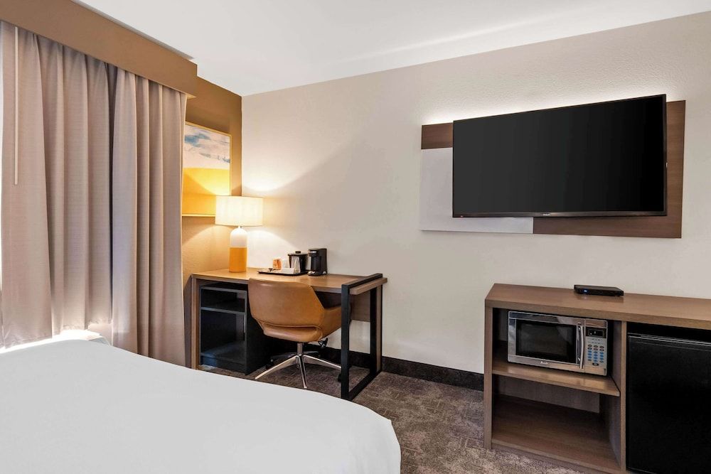 Suite, 2 Queen Beds, Non Smoking