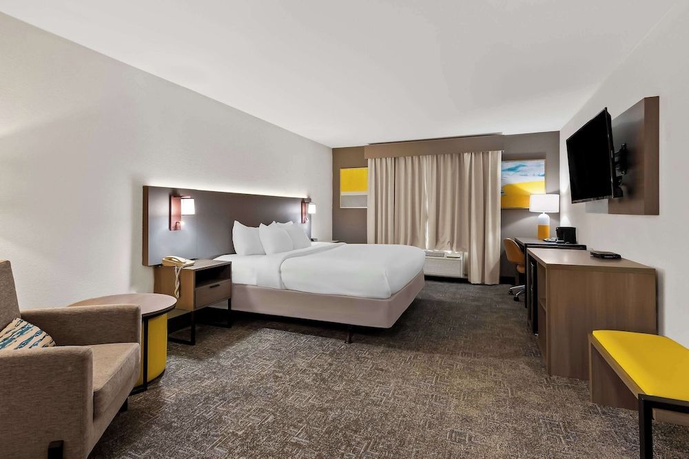 Standard Room, 1 King Bed, Non Smoking