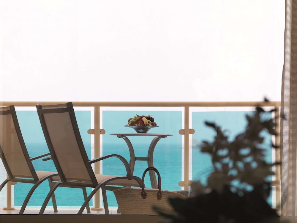 Radisson Blu Resort, Fujairah Superior Room, Balcony, Ocean View 5