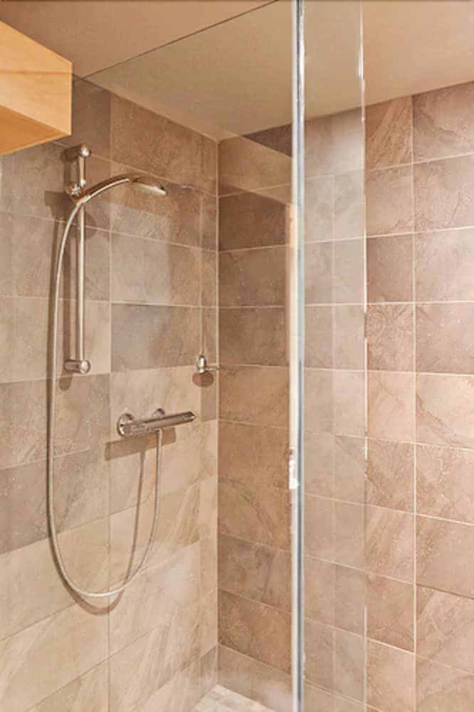 undefined Hotel Le Dauphin Montreal Centre Ville 4