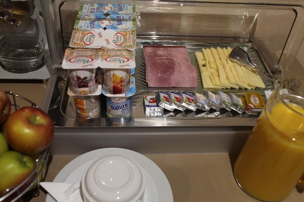 undefined Hotel Alane 7