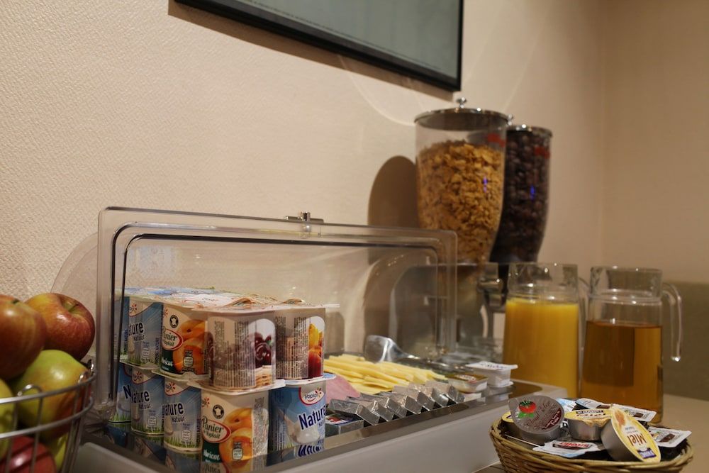 undefined Hotel Alane 9