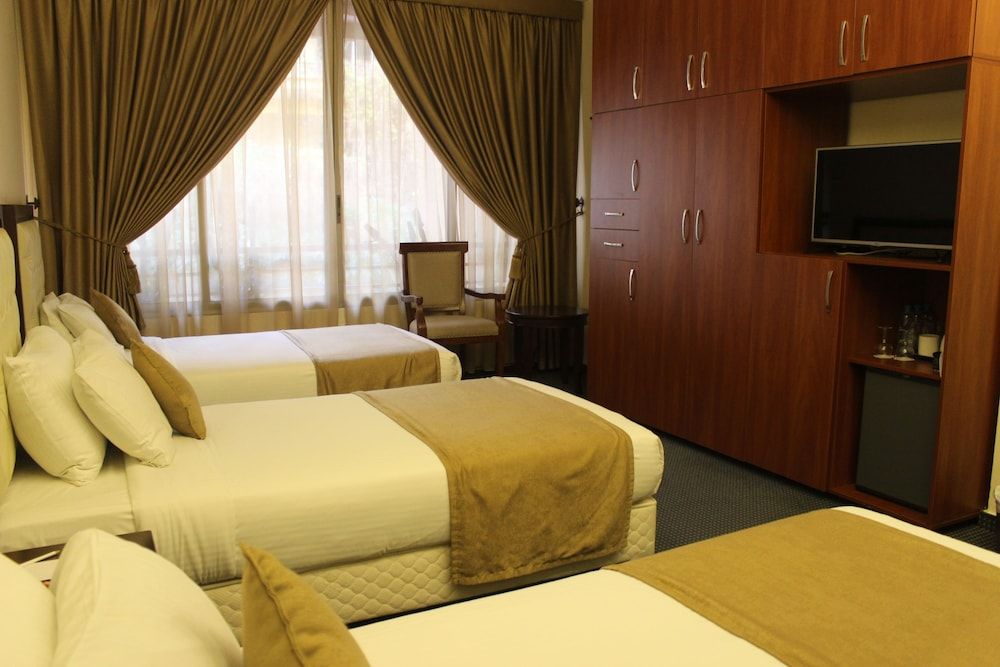 undefined MidTown Hotel & Suites 7