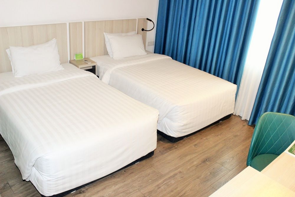 undefined Liberty Hotel Saigon Greenview 4