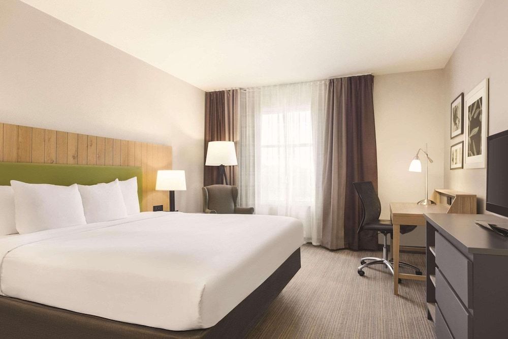 Studio Suite, 1 King Bed, Accessible, Non Smoking