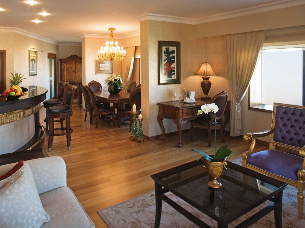 Suite, 1 King Bed, Sea View