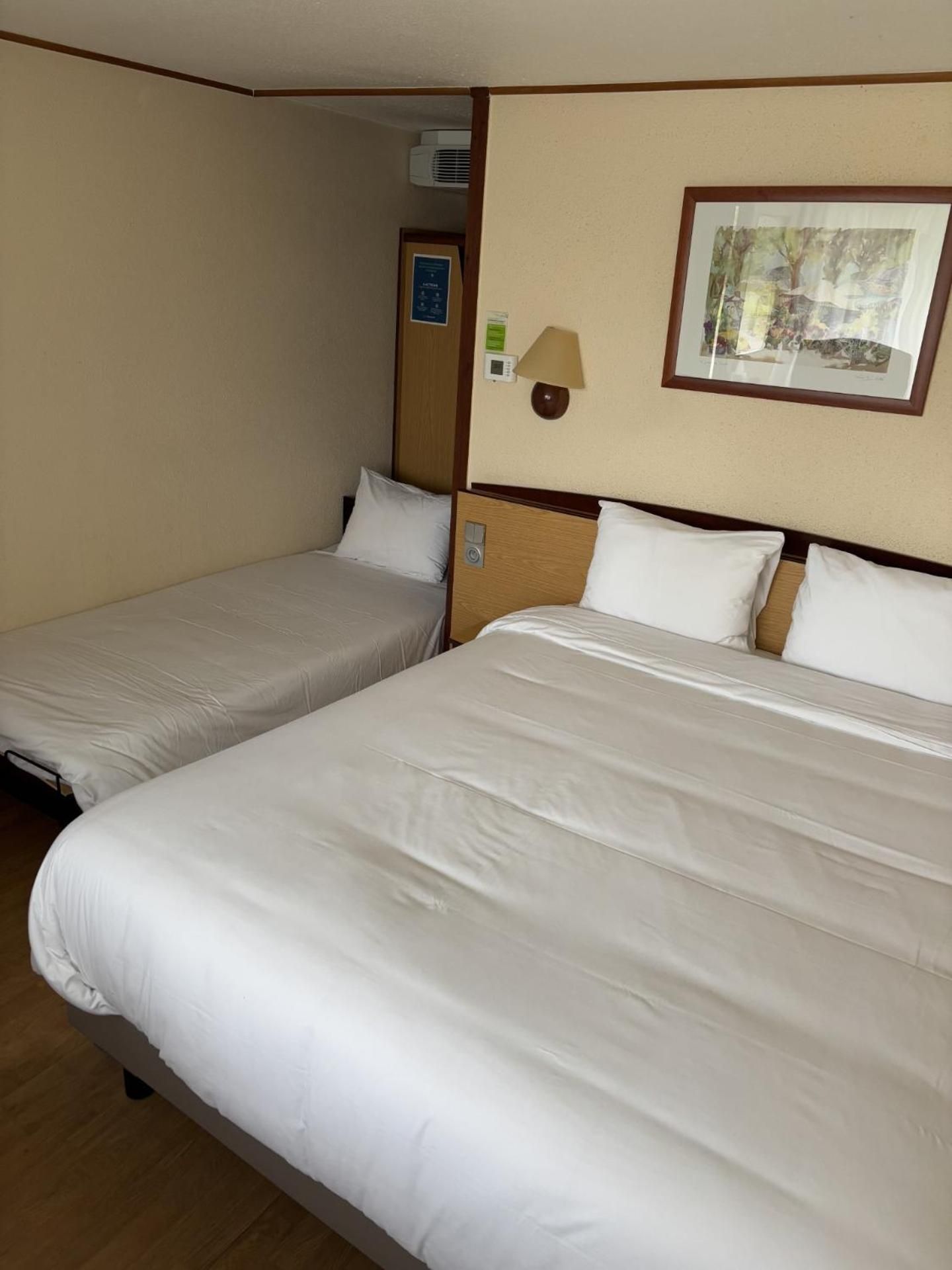 Standard Room - 1 Double Bed 1 Junior Bed up to 10 years