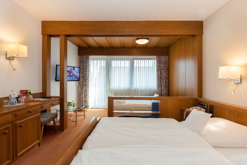 Landgasthof Hotel Hirsch Comfort Plus Zimmer B mit Balkon