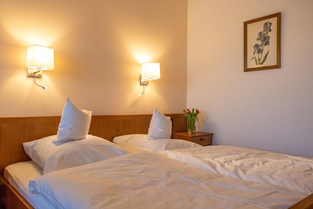 Landgasthof Hotel Hirsch Comfort Plus Zimmer B mit Balkon 4