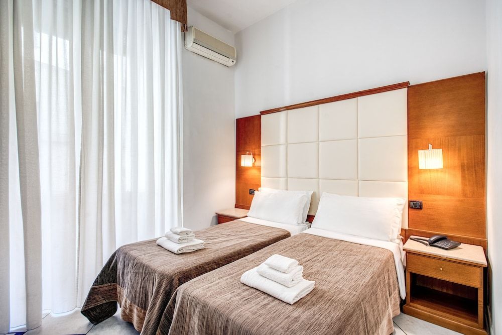 Hotel Garibaldi Standard Double or Twin Room 7